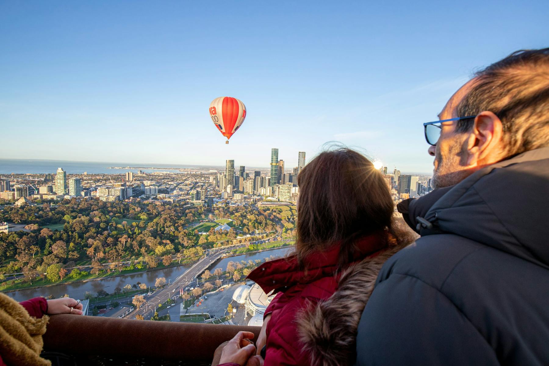 164445 2 Hot air ballooning over Melbourne2