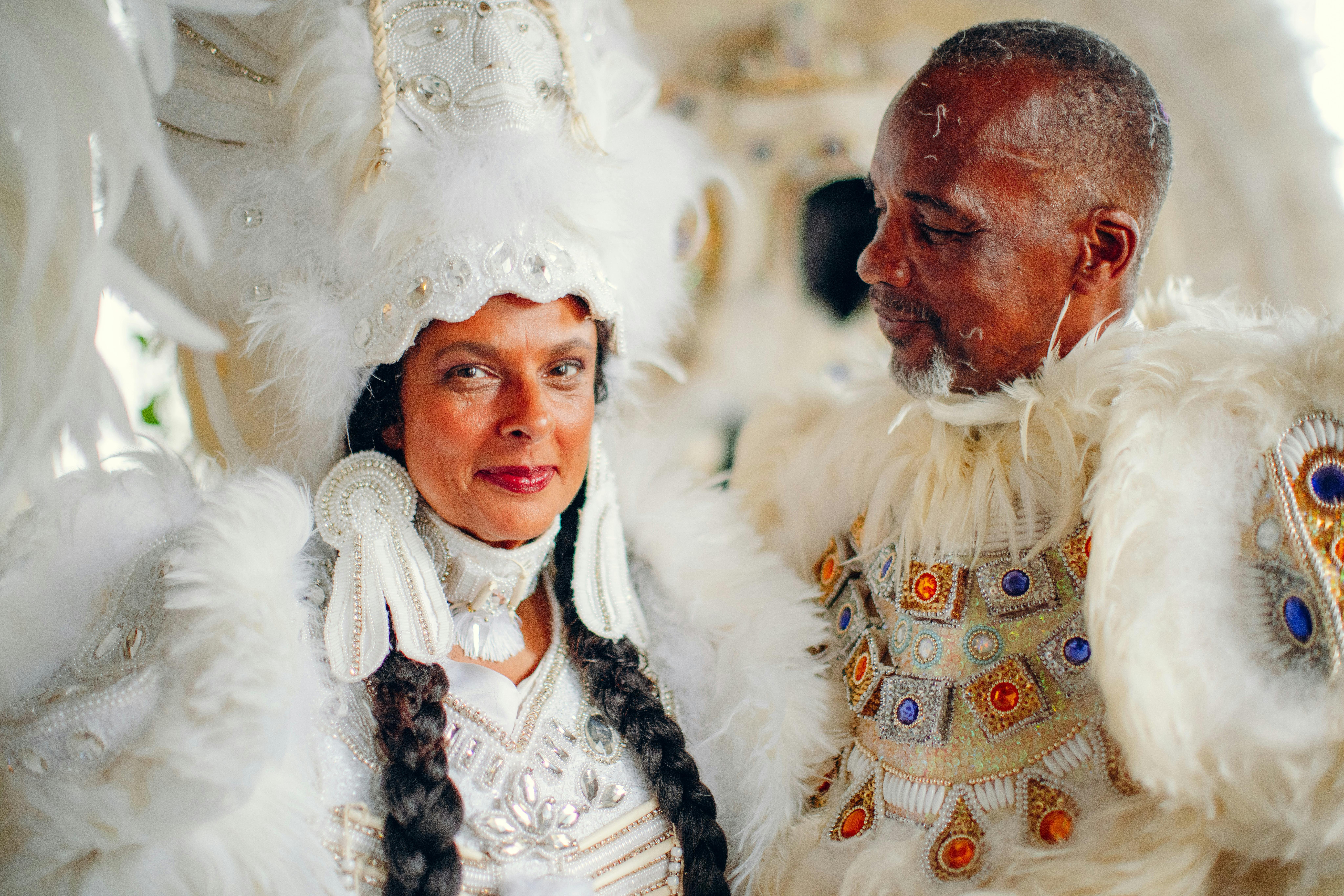 210716 Marais House Mardi Gras street parade 35 1