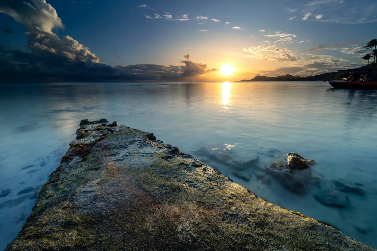 Bora Bora steg
