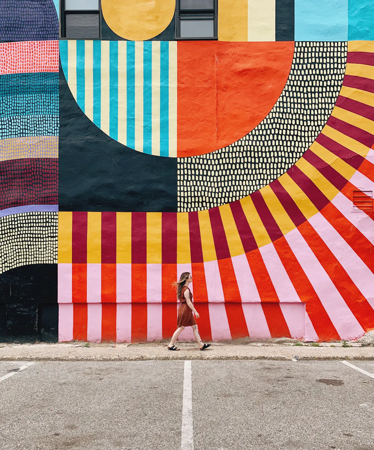Folding the Prism mural by Jessie and Katey photo by Kyle Huff for PHLCVB