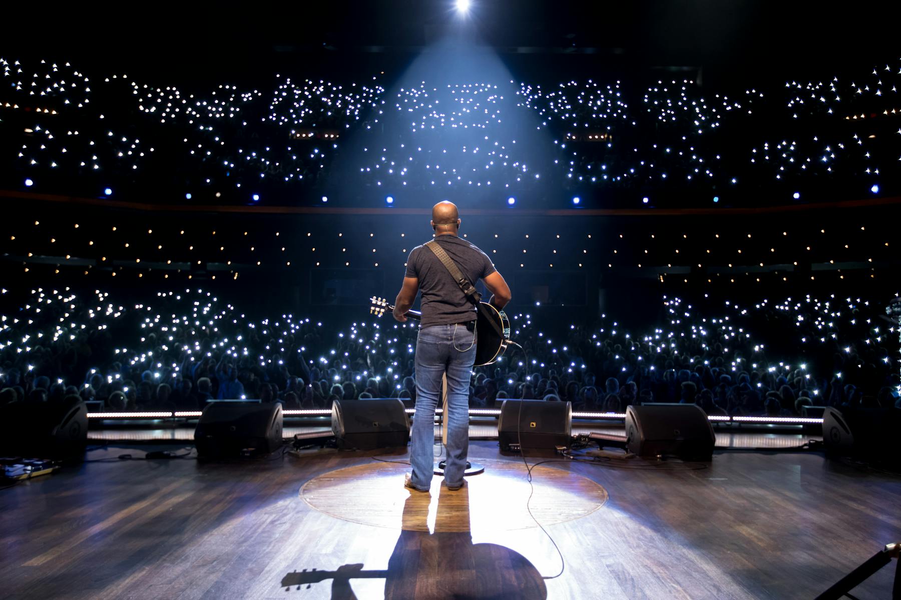 GrandOleOpry 2023 DariusRucker OnStage Crowd