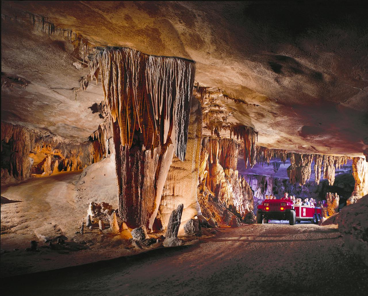 Gross Fantastic Caverns Jeep Tour by FC