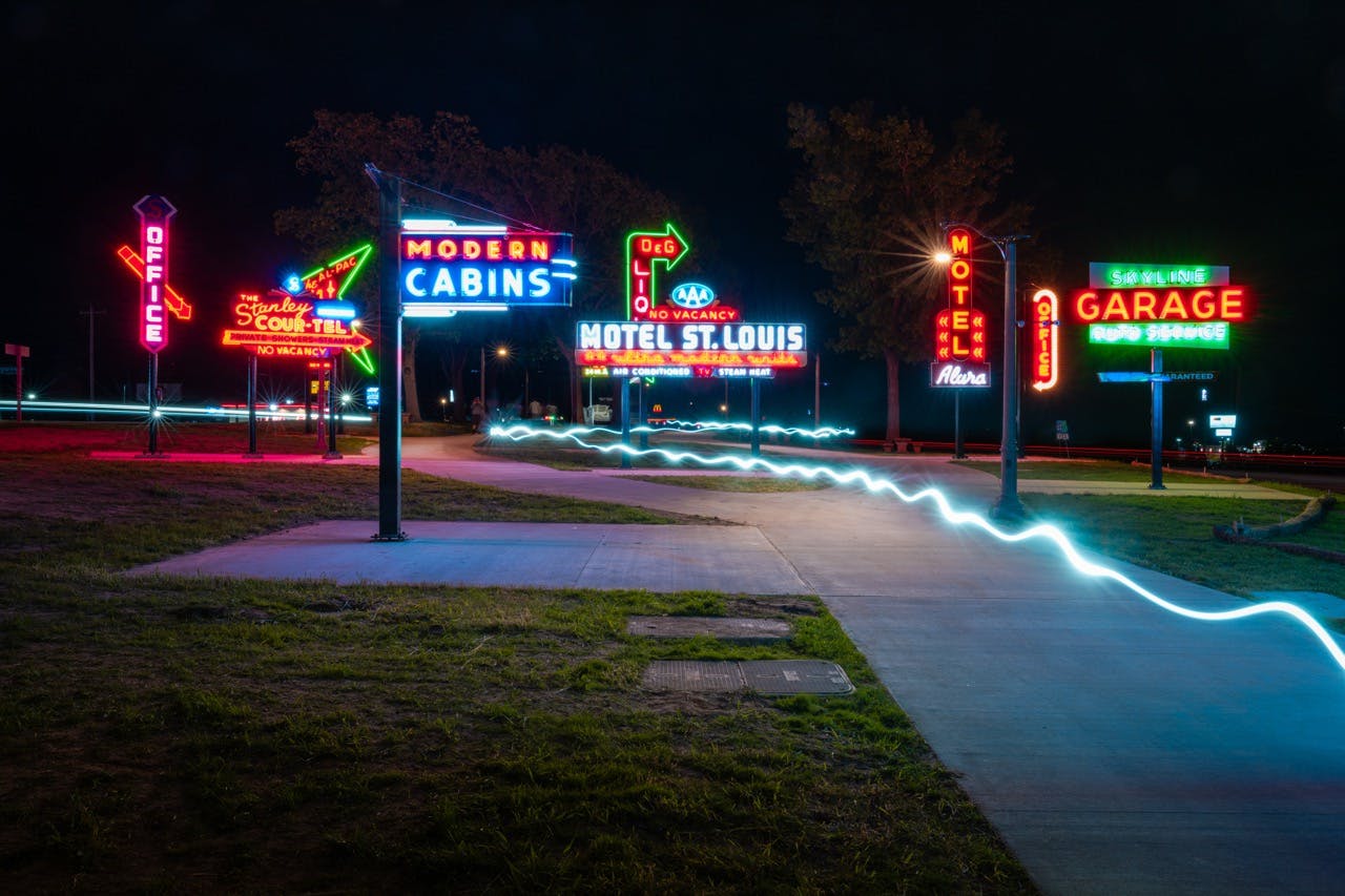 Gross St. Robert Route 66 Neon Park 1