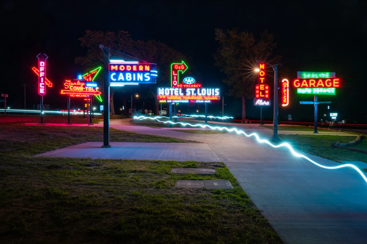 Gross St. Robert Route 66 Neon Park 1