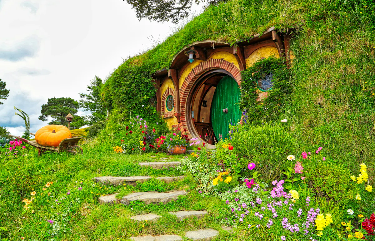Hobbiton Movie Set