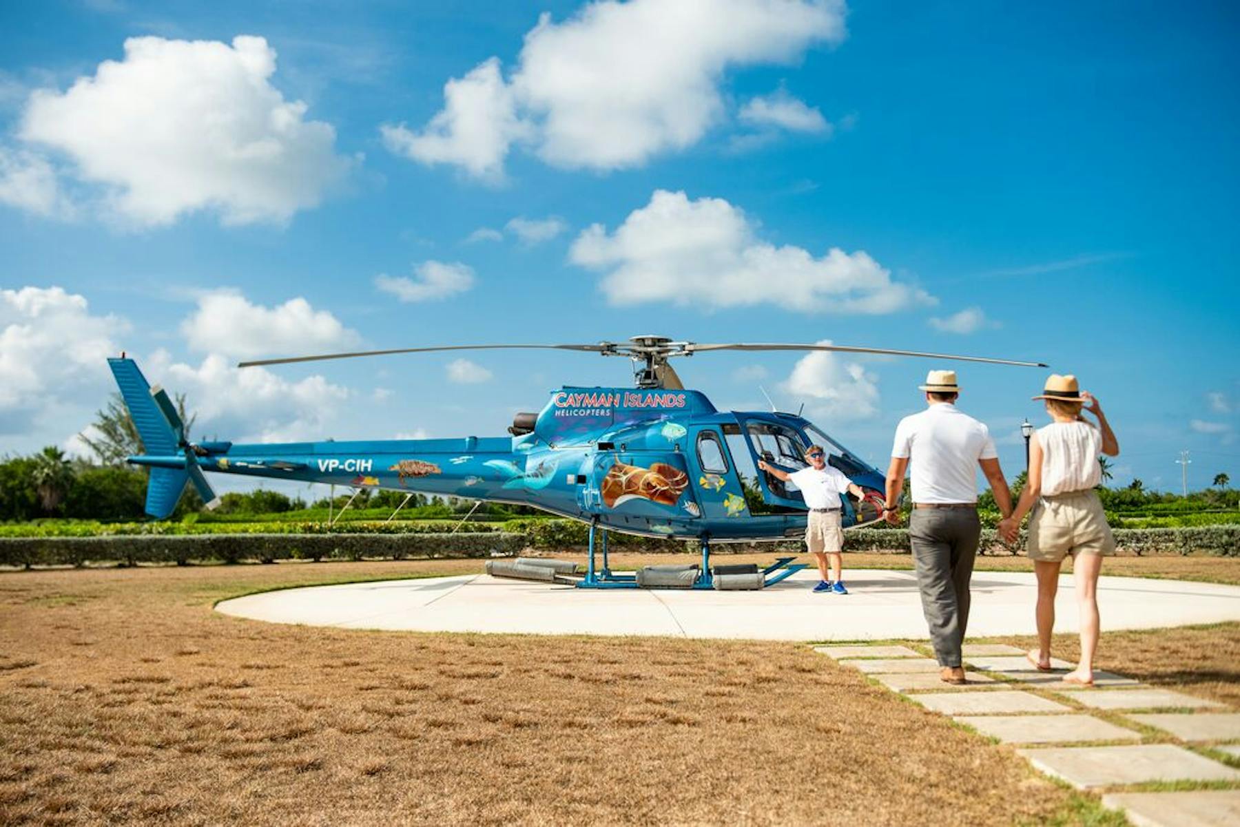 Medium Couple Helicopter Tour2