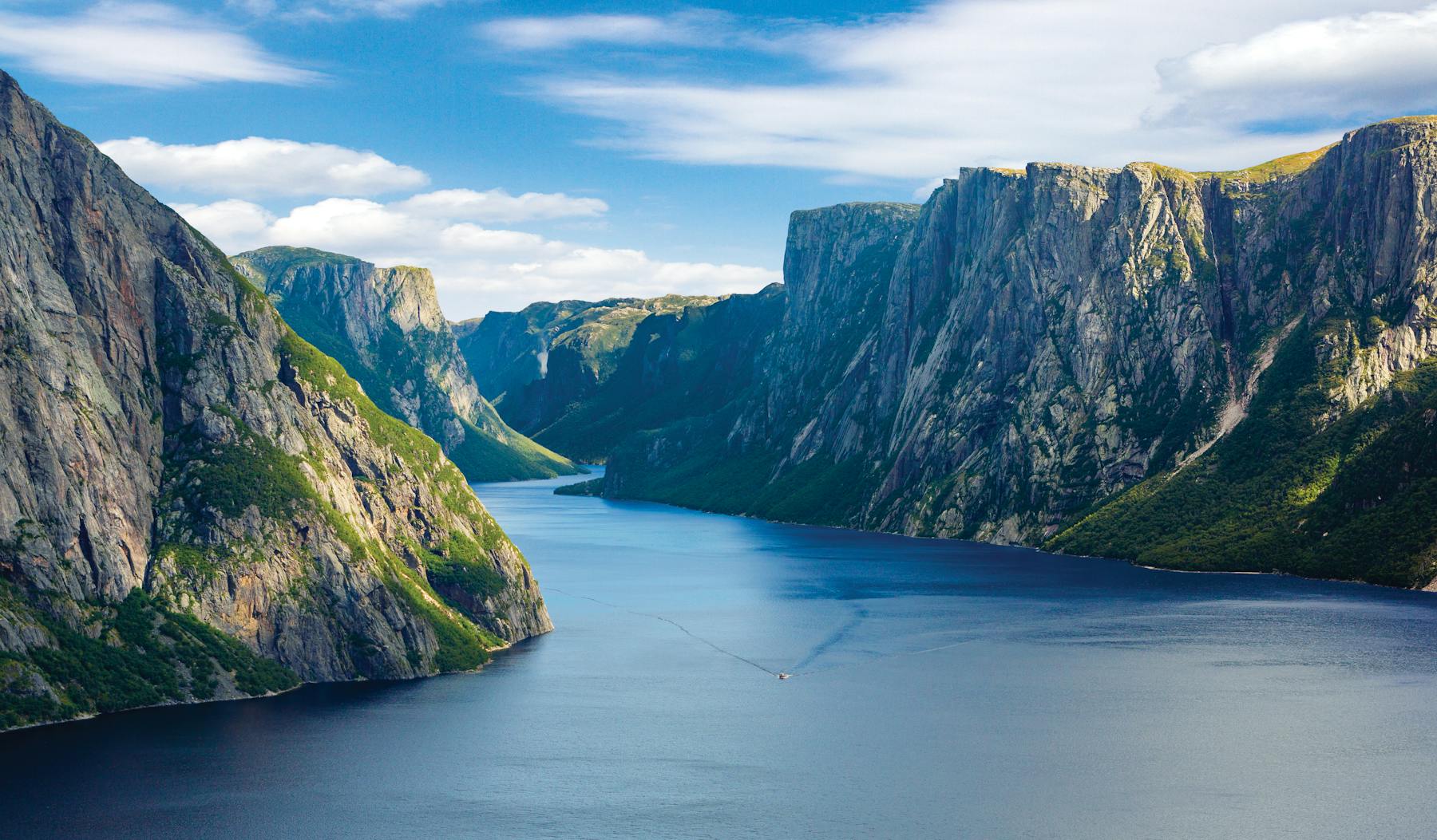 NL Western Brook Pond Fjord 2022