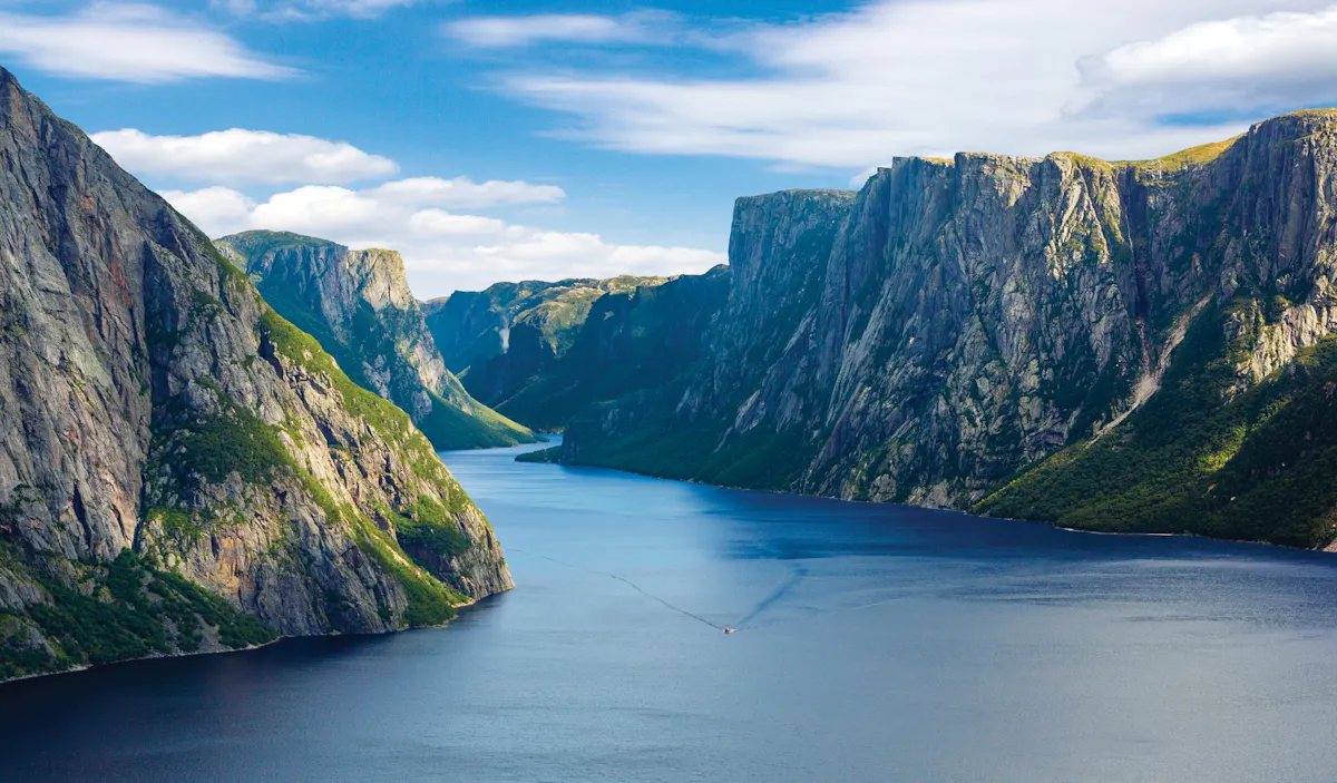 NL Western Brook Pond Fjord