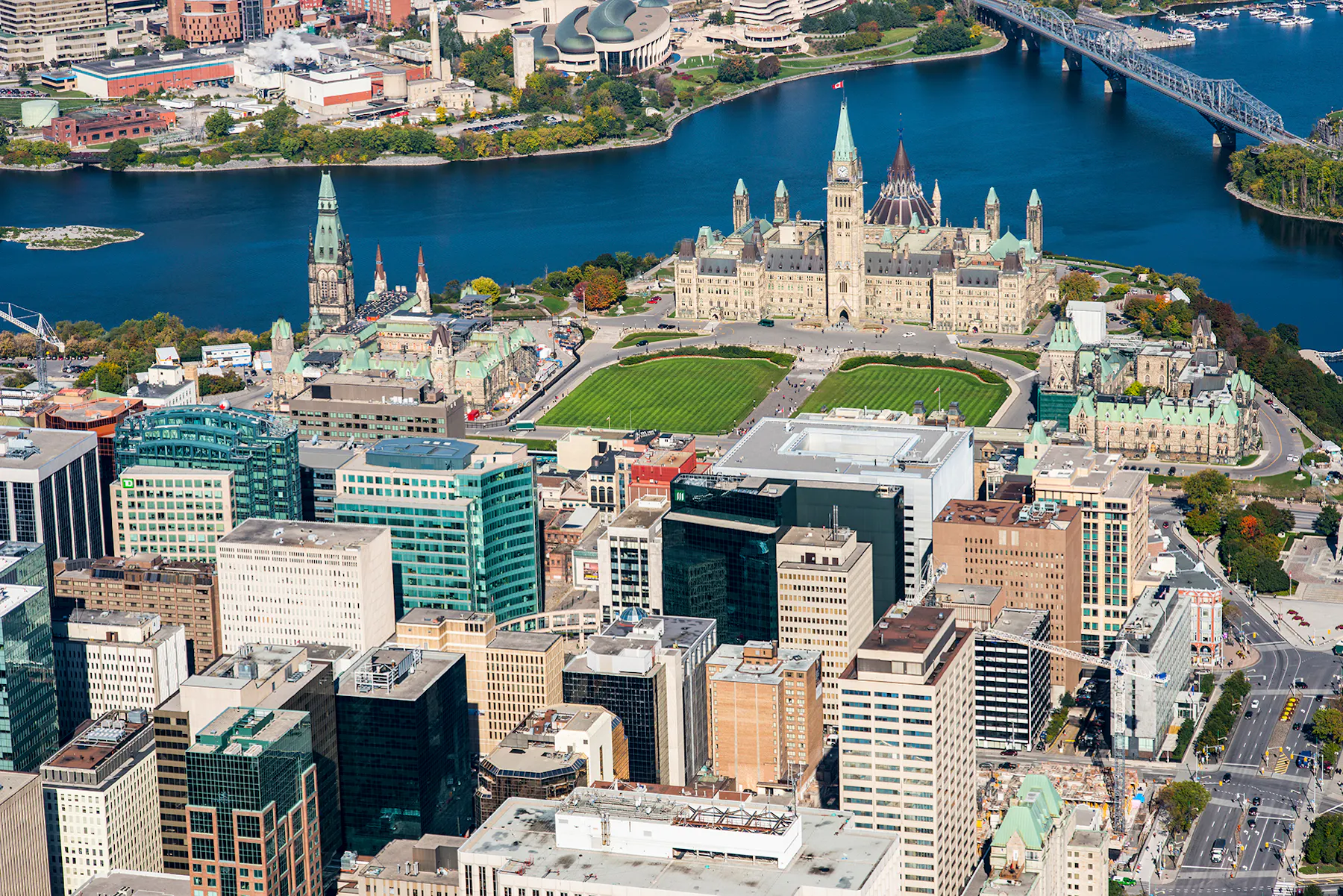 Ottawa Aerial 092812 0119 credit Ottawa Tourism