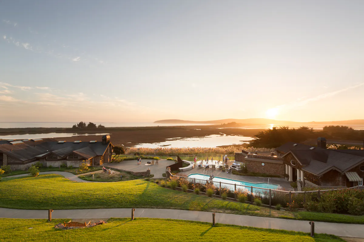 accommodations Bodega Bay Lodge pool Sonoma County 008