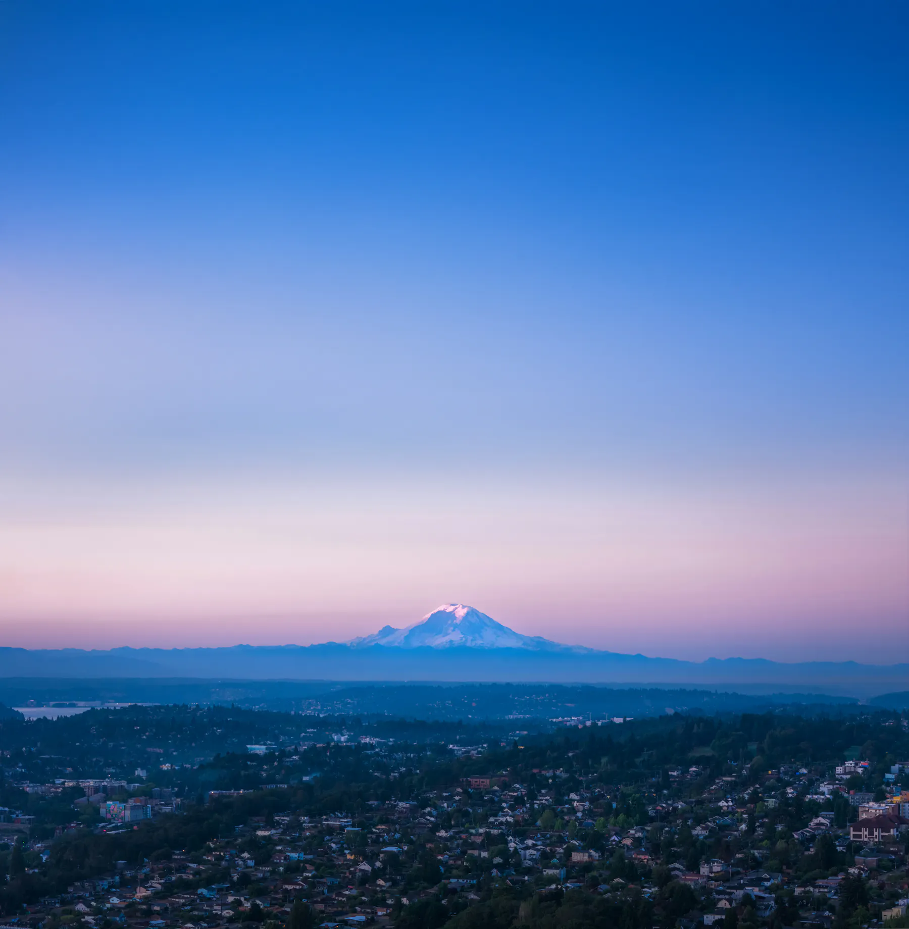 josh hild 4bkyaffJB9Y unsplash Kopie