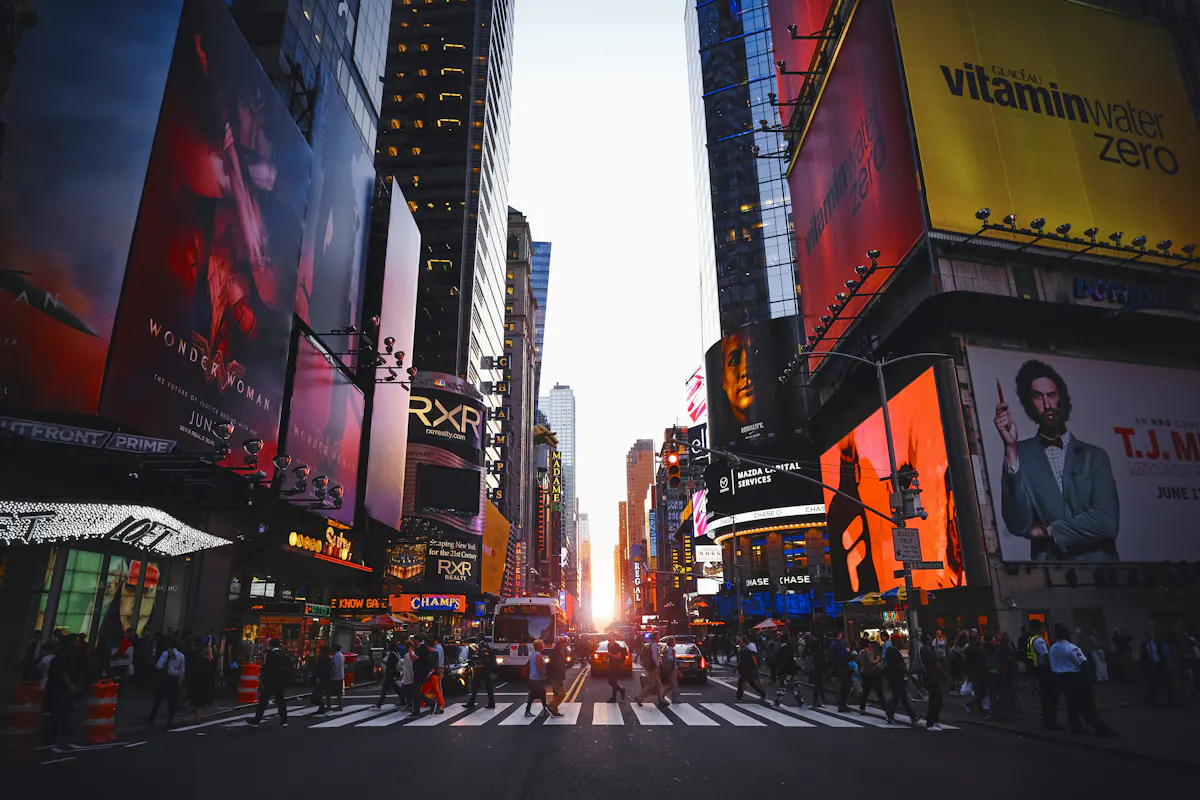 luca bravo TaCk3NspYe0 unsplash