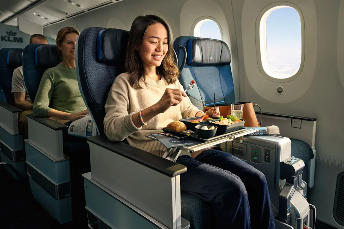 print 20221675 KLM PREMIUM COMFORT CAMPAIGN SWEET CHOCOLATE 3