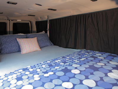 Escape Campervans USA Mavericks Bett
