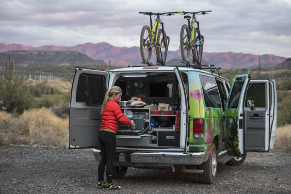 Escape Campervans USA Mavericks auf dem Campingplatz