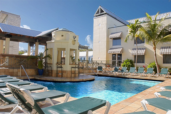 HotelFloridaCrownePlazaLaConcha pool