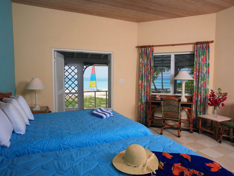 HotelBahamasCape Santa Maria Front Bung