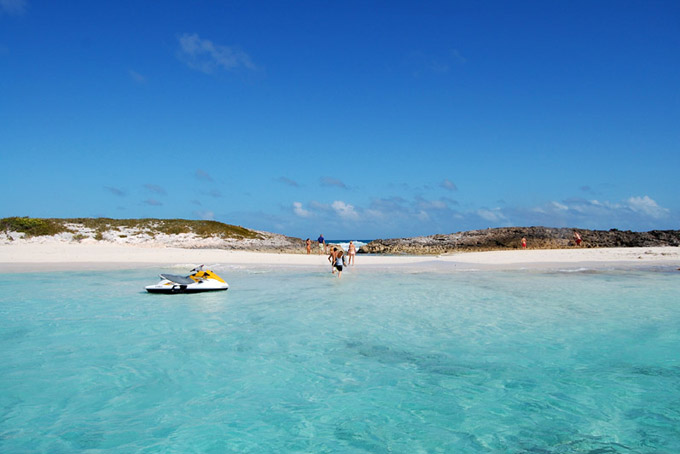 HotelBahamasParadise Bay beach 1