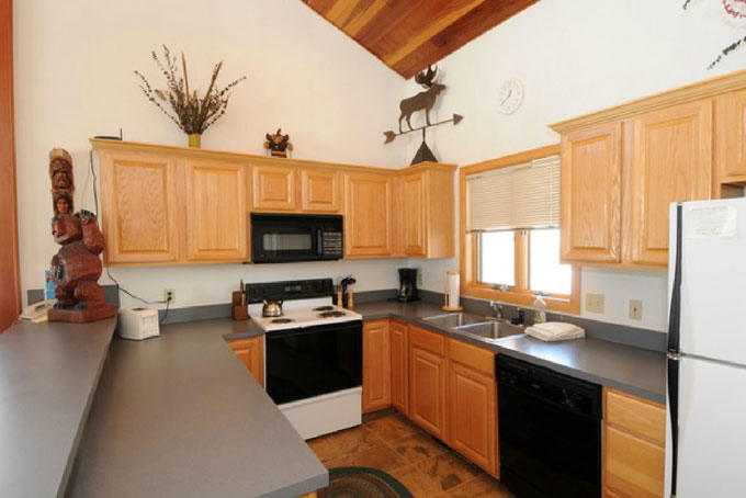 SkiMTBig SkyBigHornCondos Kitchen