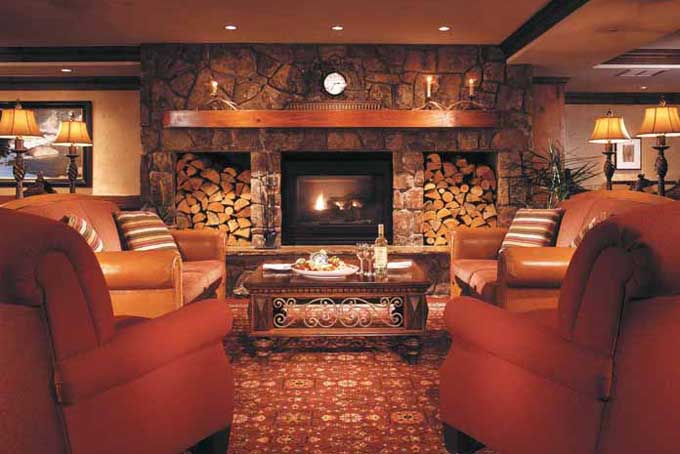 SKICOVailMarriottMountain Lobby