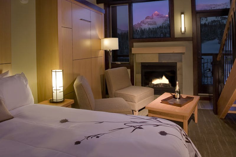 SkiABBanffSunshineMountainLodge Room2