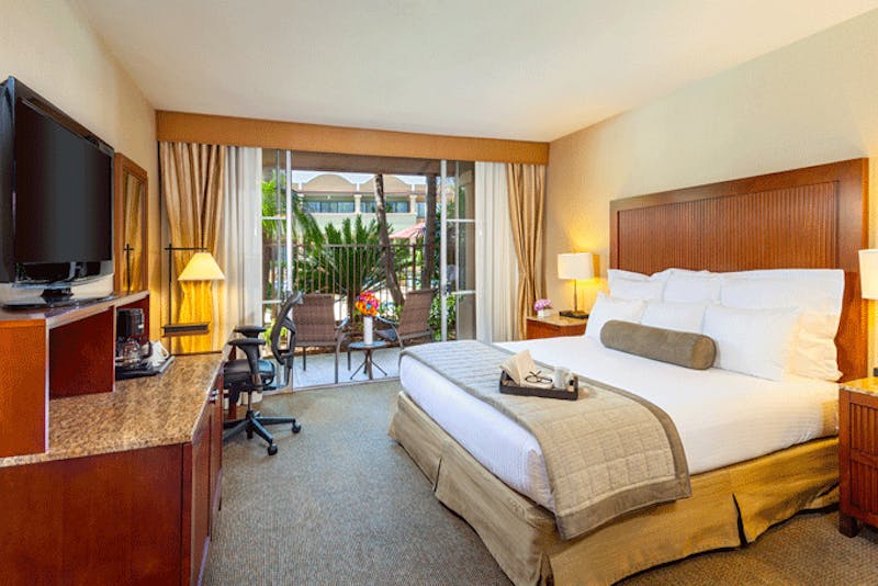 hotelcaliforniahandlerysandiego kingpremier