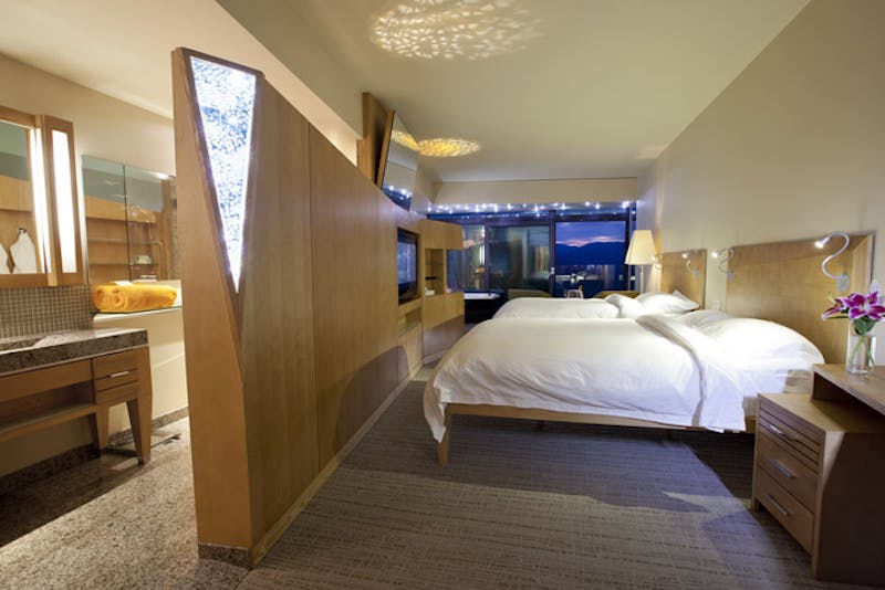 HotelBritish ColumbiaSparkling Hill Resort1