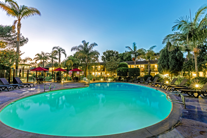 Ramada Santa Barbara Pool