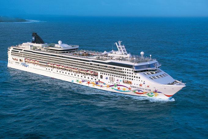 KreuzfahrtNCLNorwegianStar aussen