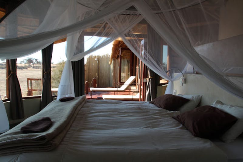 HotelNamibiaKalahariRedDunesLodgeBett