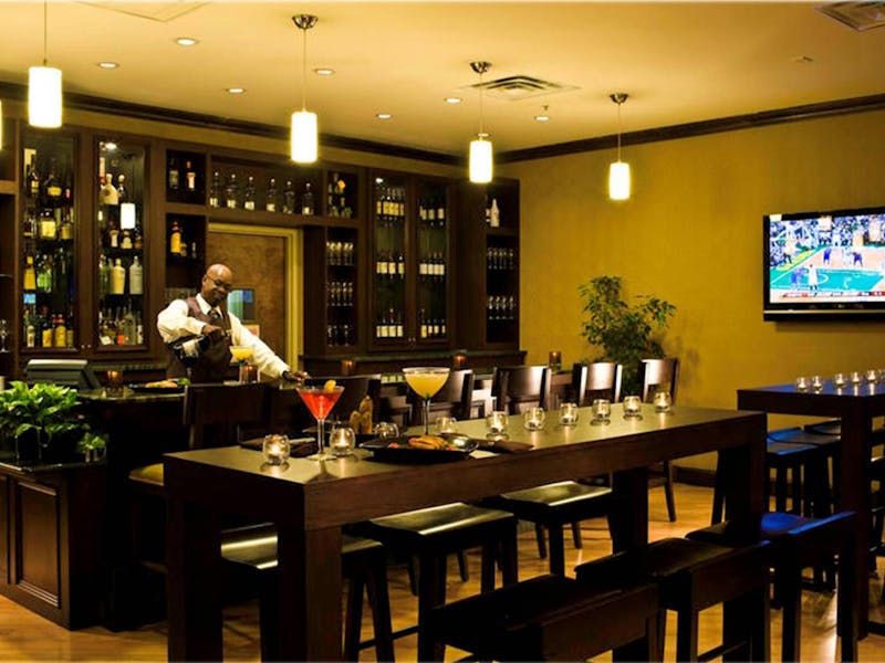 HotelTennesseeMemphisCrownePlaza Bar