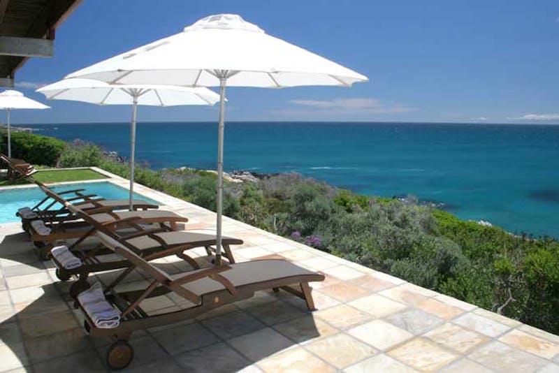 HotelSuedafrikaCliff LodgeLoungers and pool area