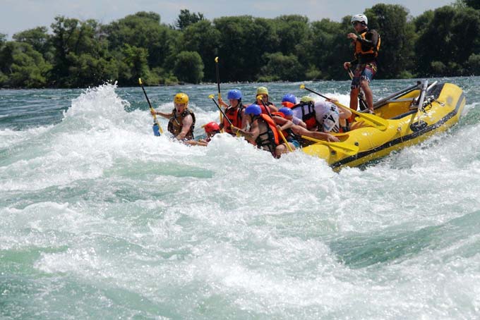 AusfluegeQuebecMontrealStLawrenceRafting1