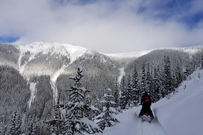 SkiABBanffSnowmobileTour1