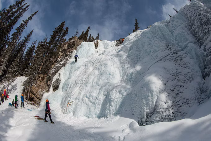 SkiABJasperIceClimbing1