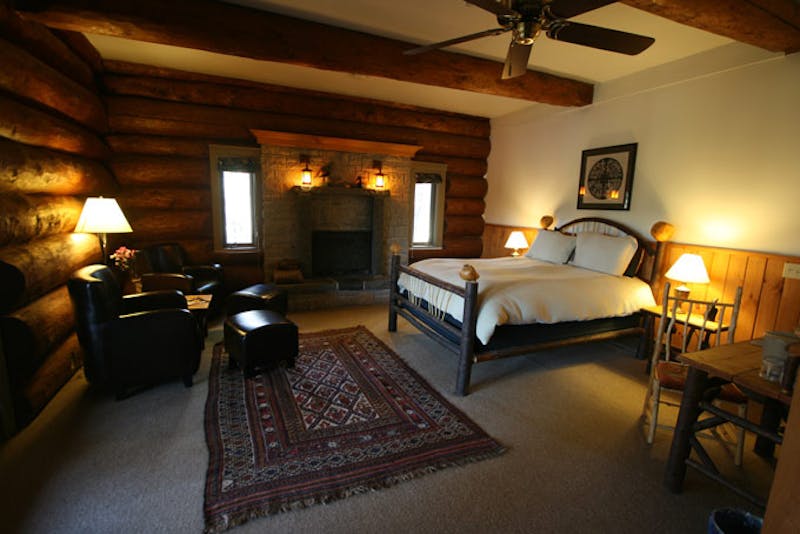 HotelNova ScotiaTrout Point LodgeFireplace Junior Suite