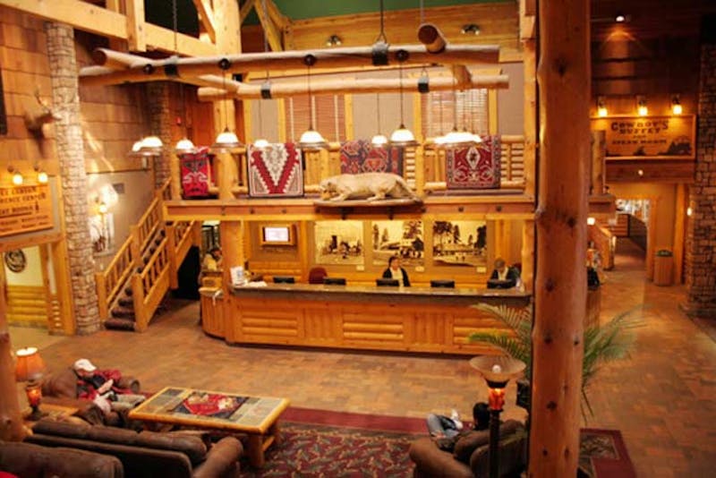 HotelUtahBryceCanyonBWPlusRubysInn Lobby