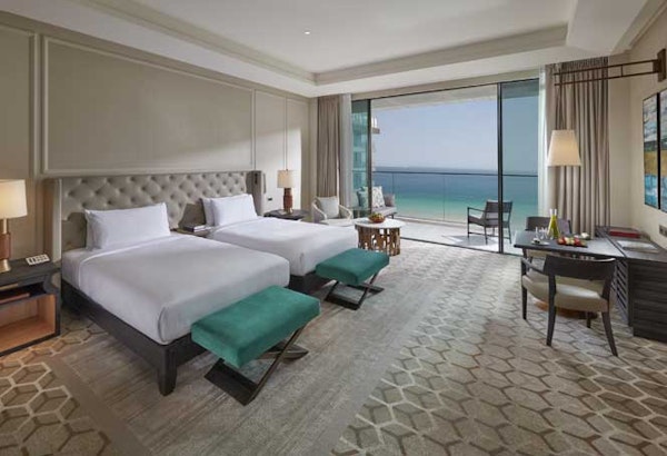 HotelDubaiMandarin OrientalPremier Sea View Room