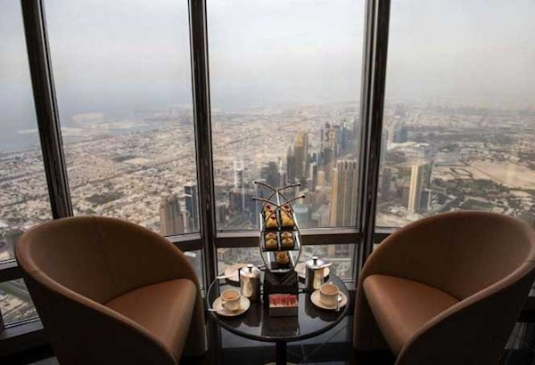 Dubaihighest lounge burj kalifa 