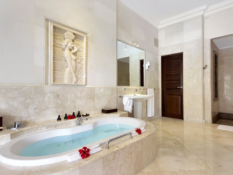 IndonesienViceroy Bali Pool Suite Bathroom