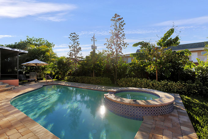 HotelFloridaGulfCoastHomesMarcoIsl Pool