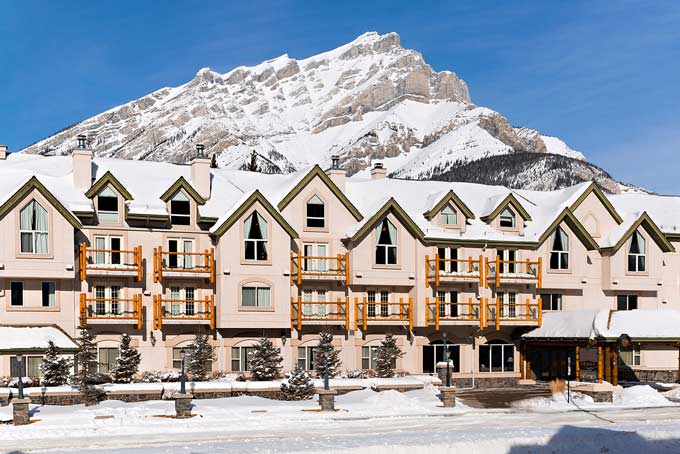 HotelAlbertaBanff RundlestoneLodge aussenSki