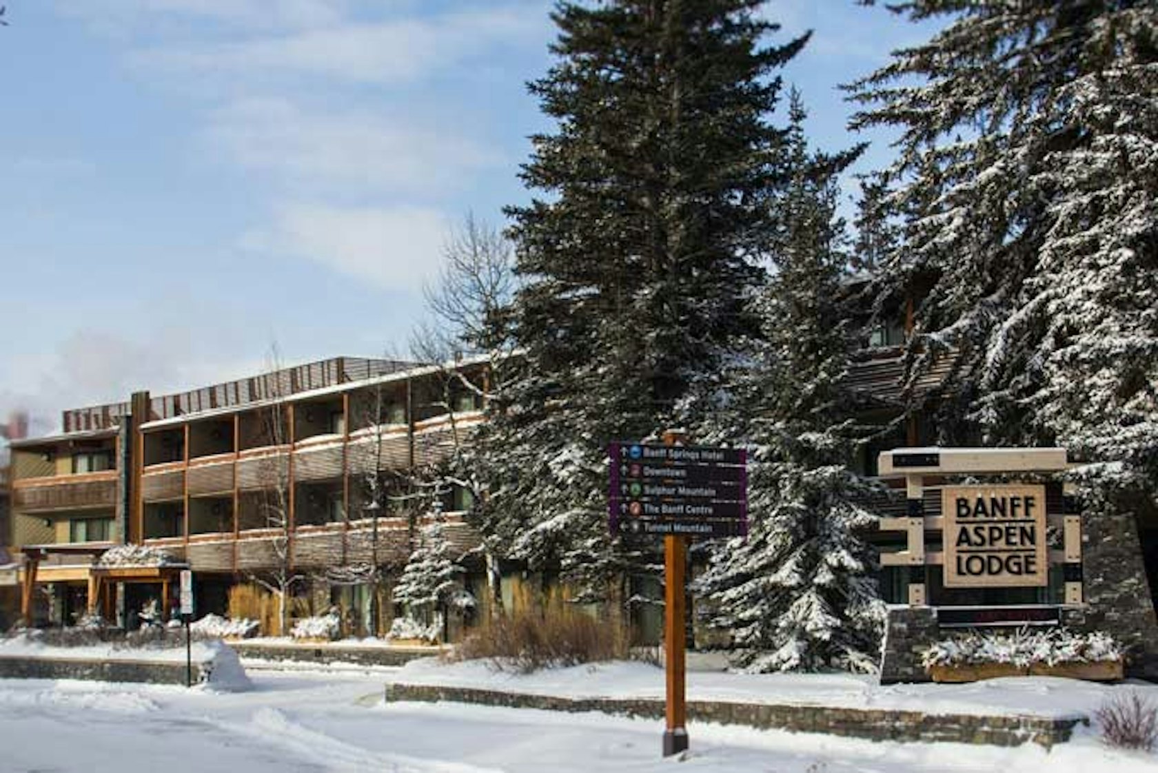 HotelAlbertaBanff AspenLodge Winter