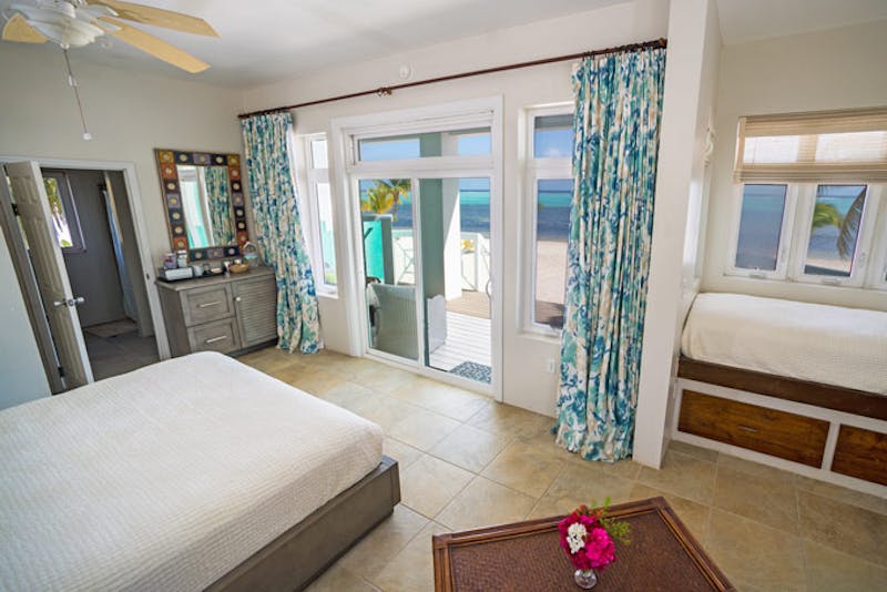 Cayman IslandsSouthern Cross Club Room klein