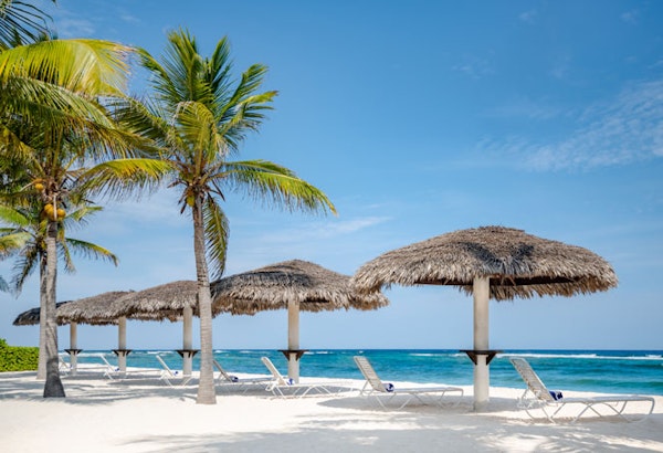 Cayman IslandsLe Soleil dOr Strand