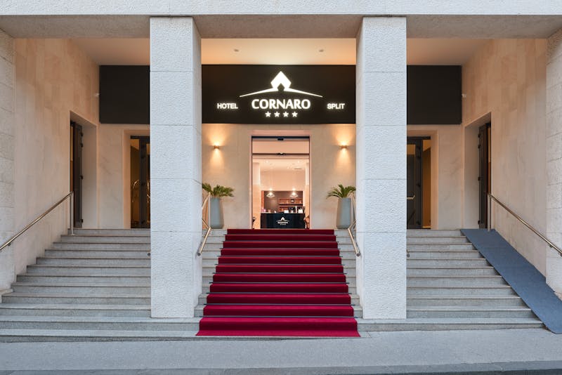 HotelKroatienCornaro Split Entrance 2b