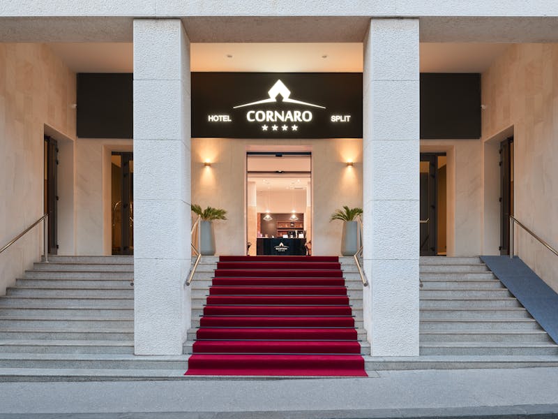 HotelKroatienCornaro Split Entrance 2b