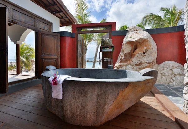 HotelCuracaoBaoase Luxury ResortBaoase Superior Beach Front Pool Suite Outsid