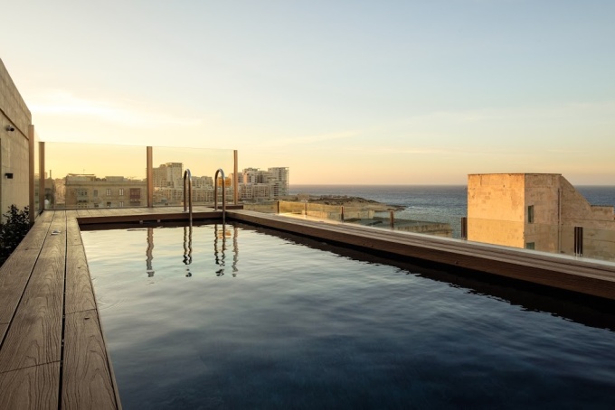 PalaisLeBrun_pool 2