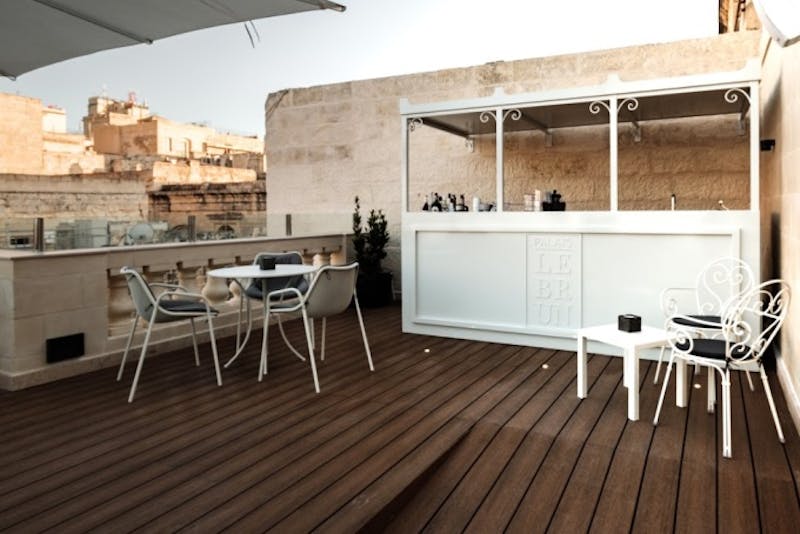 PalaisLeBrun_pool bar